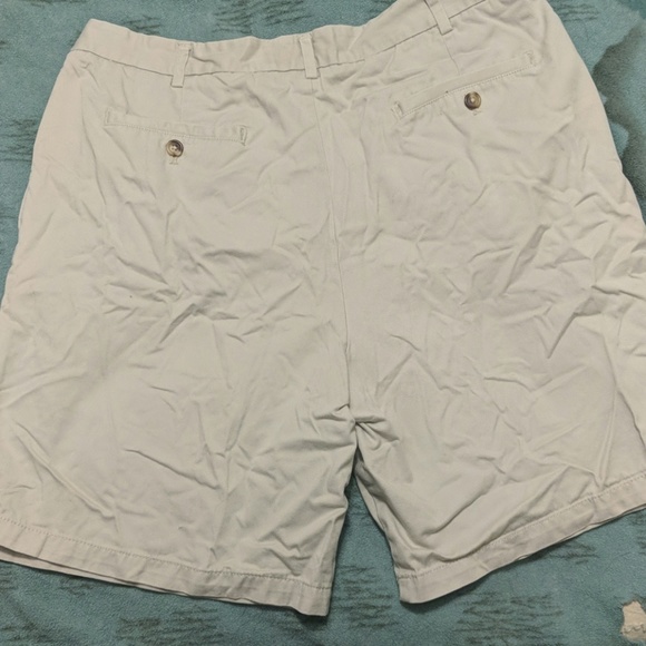 Men's shorts - Picture 2 of 2